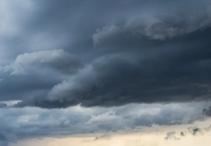 Wolken-Bilder: Himmel austauschen mit stürmischen Overlays